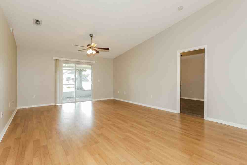 12932 Kings Lake Dr - Photo 3 of 16