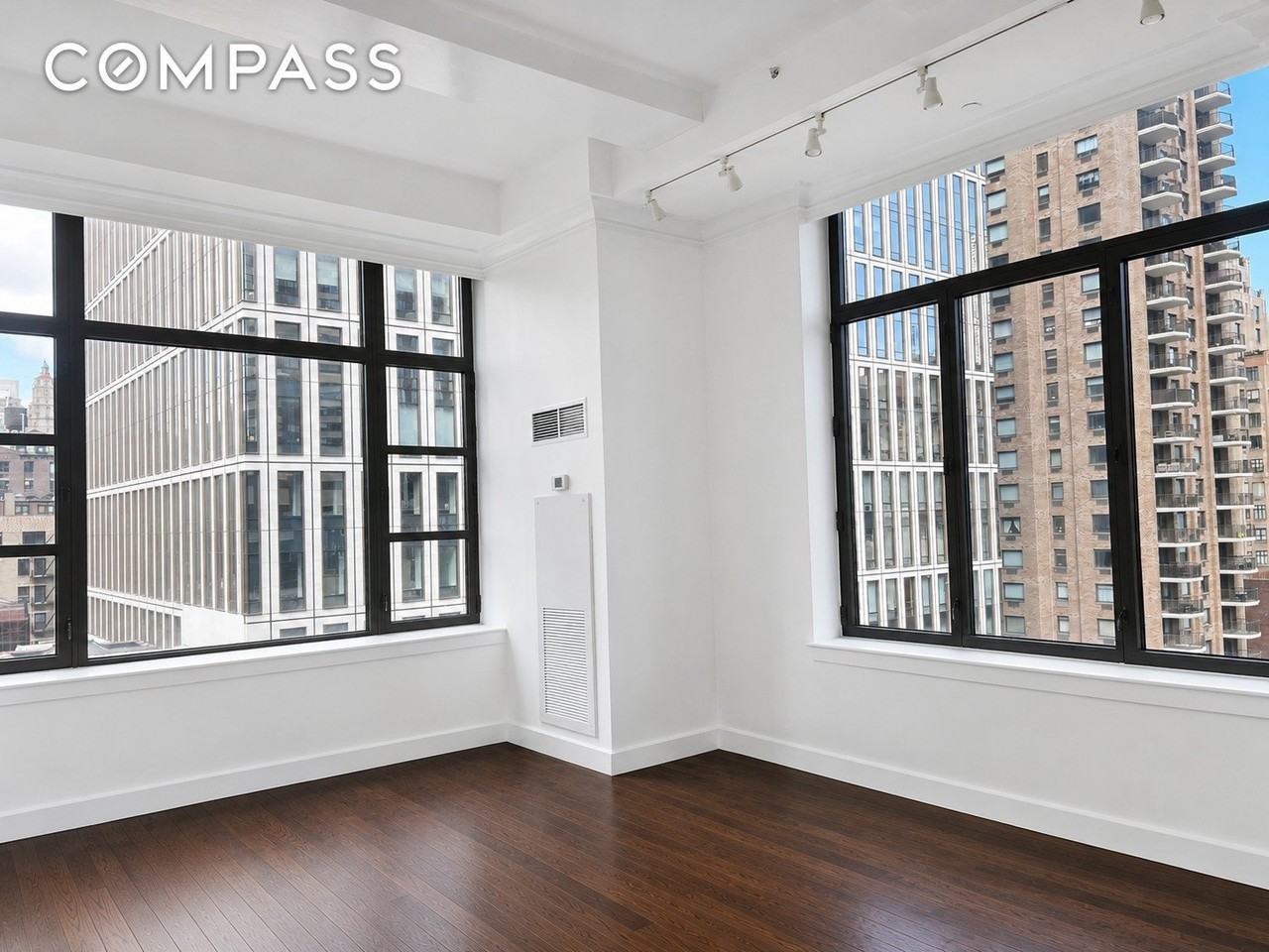 43 W 64th St #PH9D - Photo 5 of 24