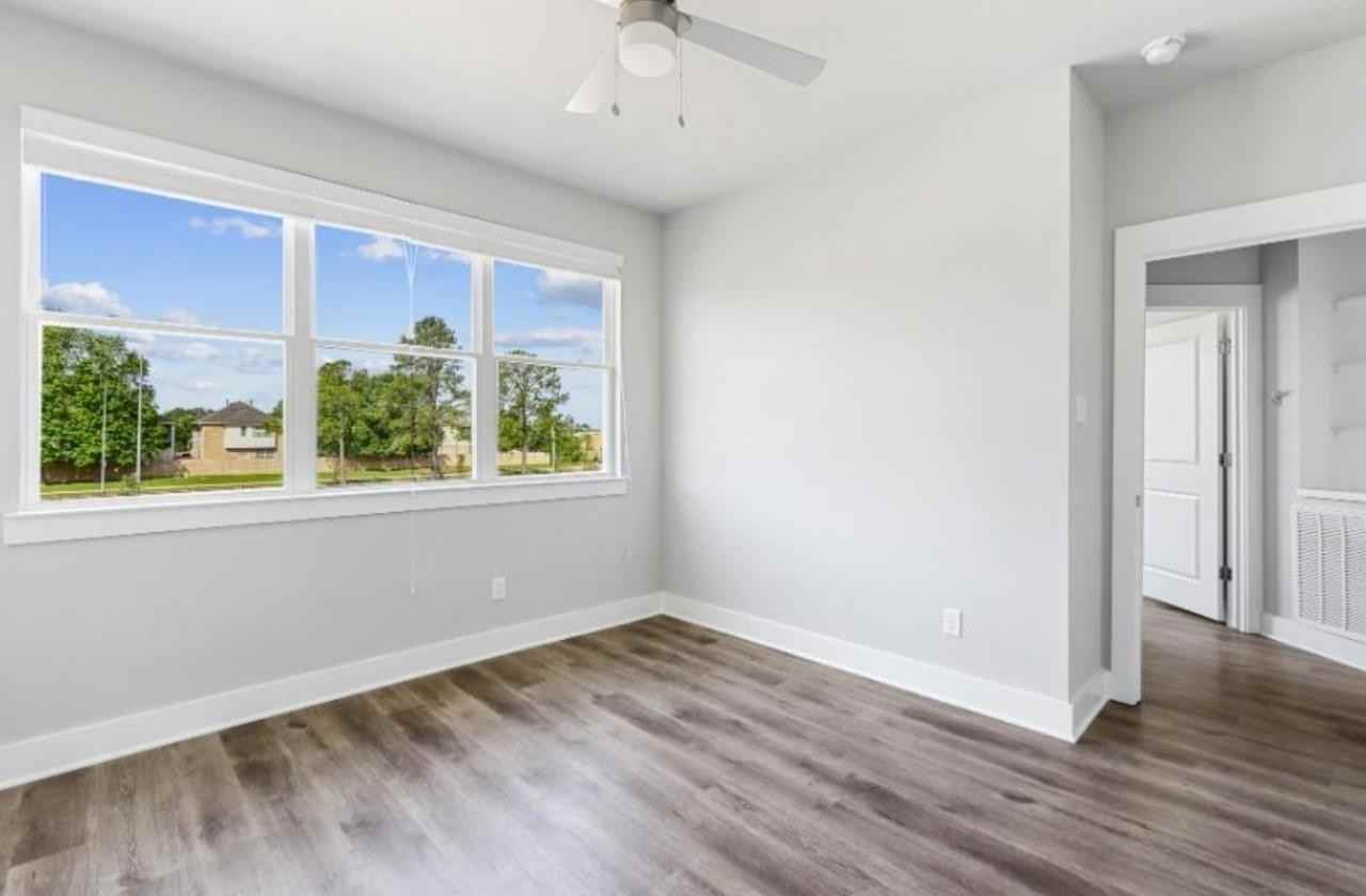 13588 Ella Boulevard - Photo 4 of 8