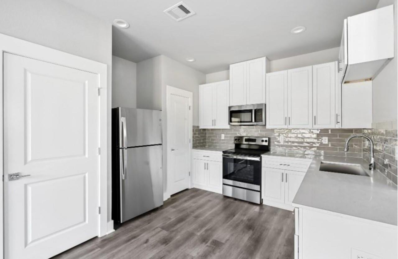 13588 Ella Boulevard - Photo 2 of 8