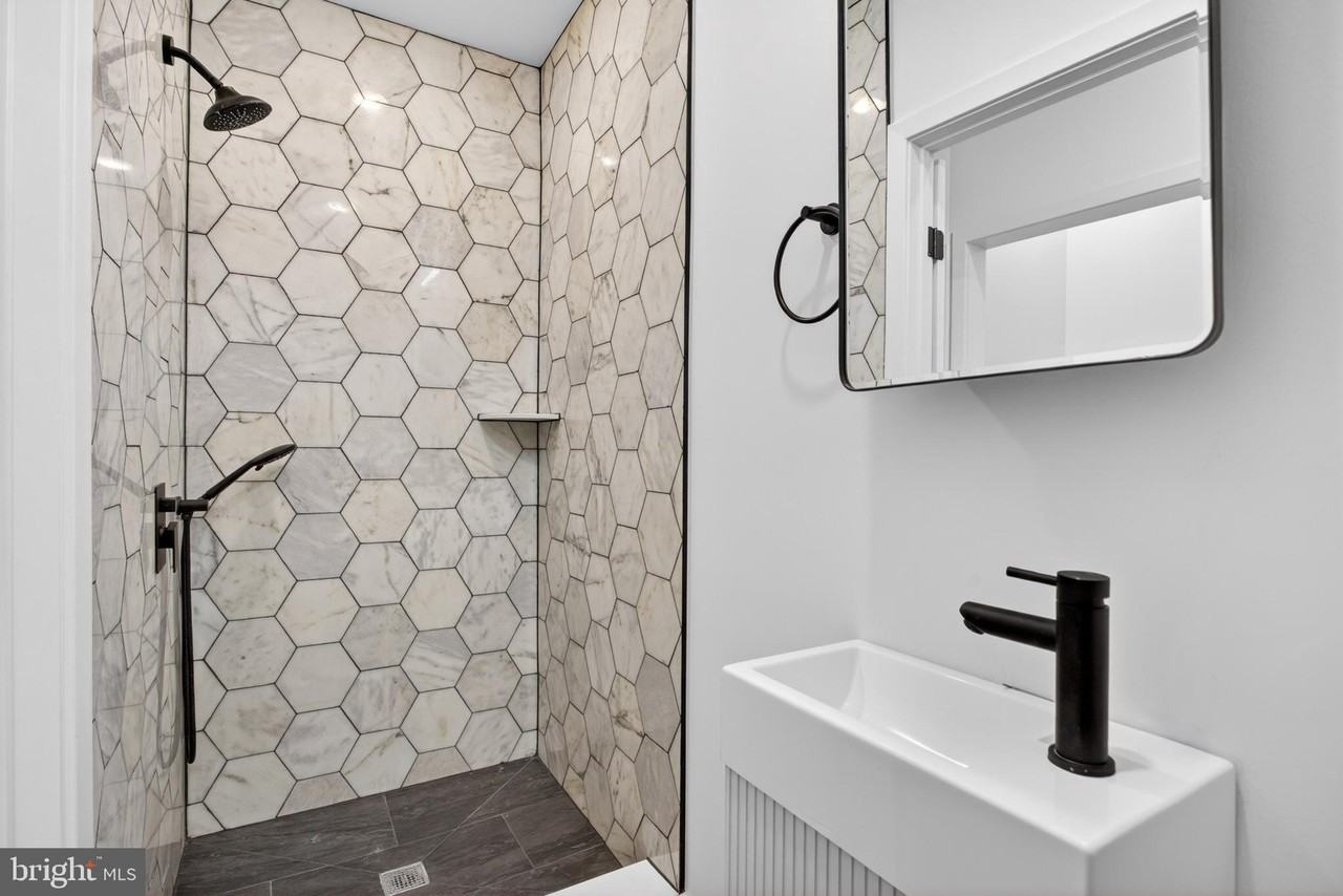 5121 Malcolm St #A - Photo 4 of 17