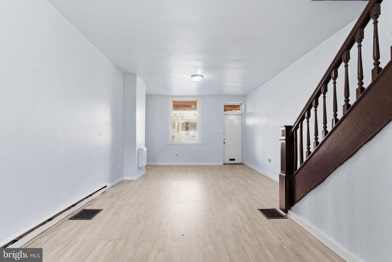 862 E Cornwall St - Photo 4 of 16
