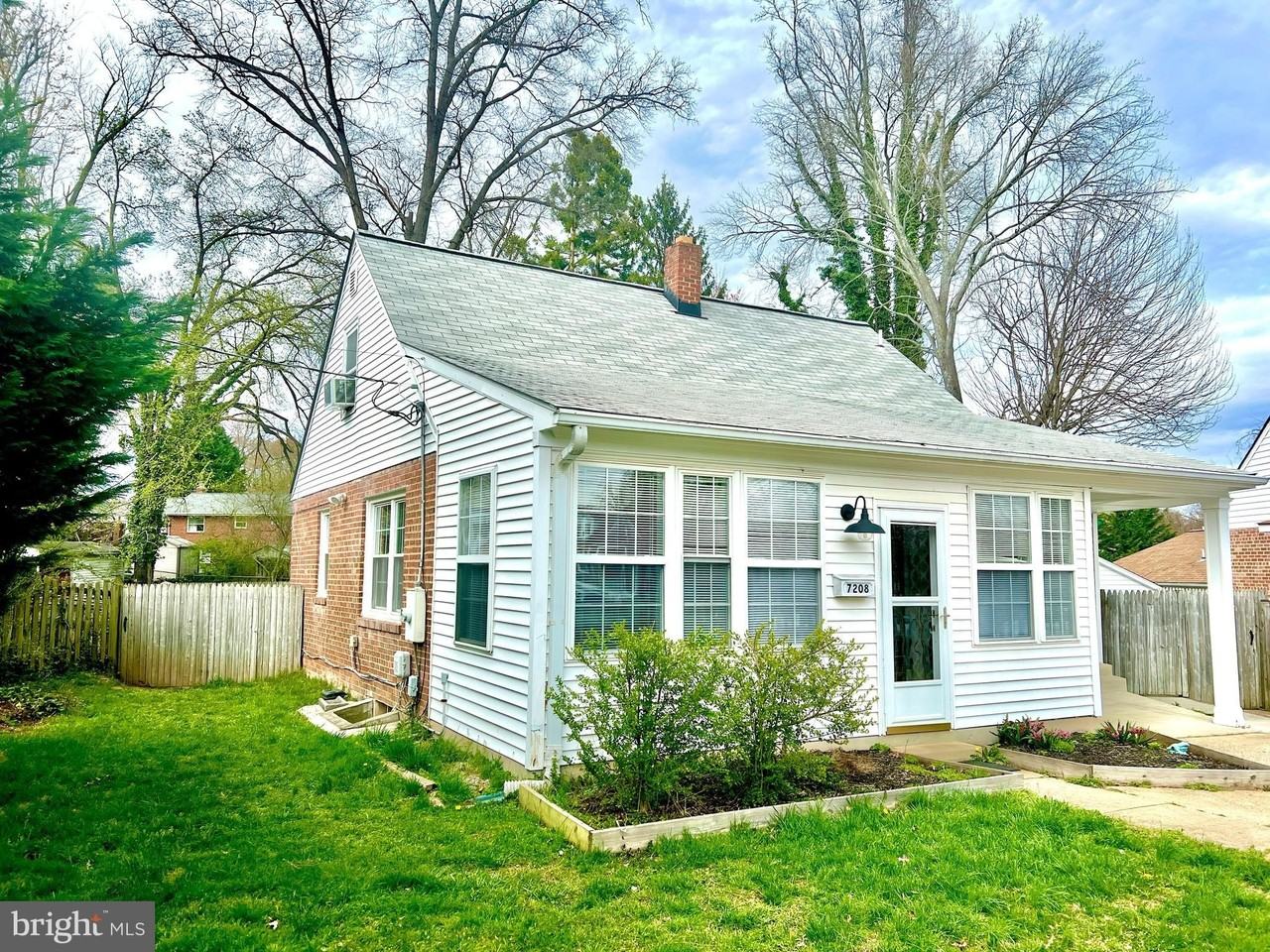 7208 Tyler Ave - Photo 2 of 28