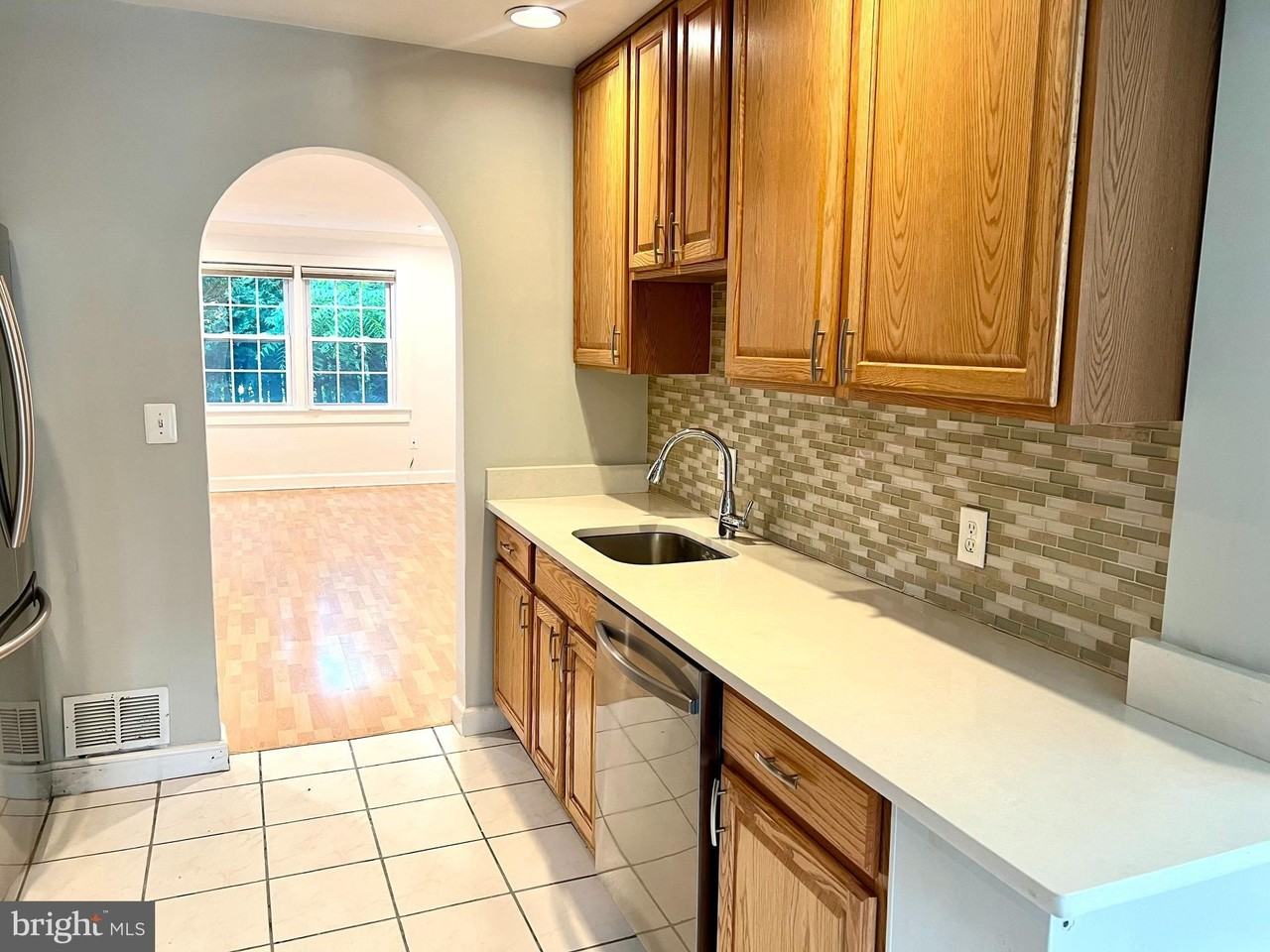 7208 Tyler Ave - Photo 7 of 28