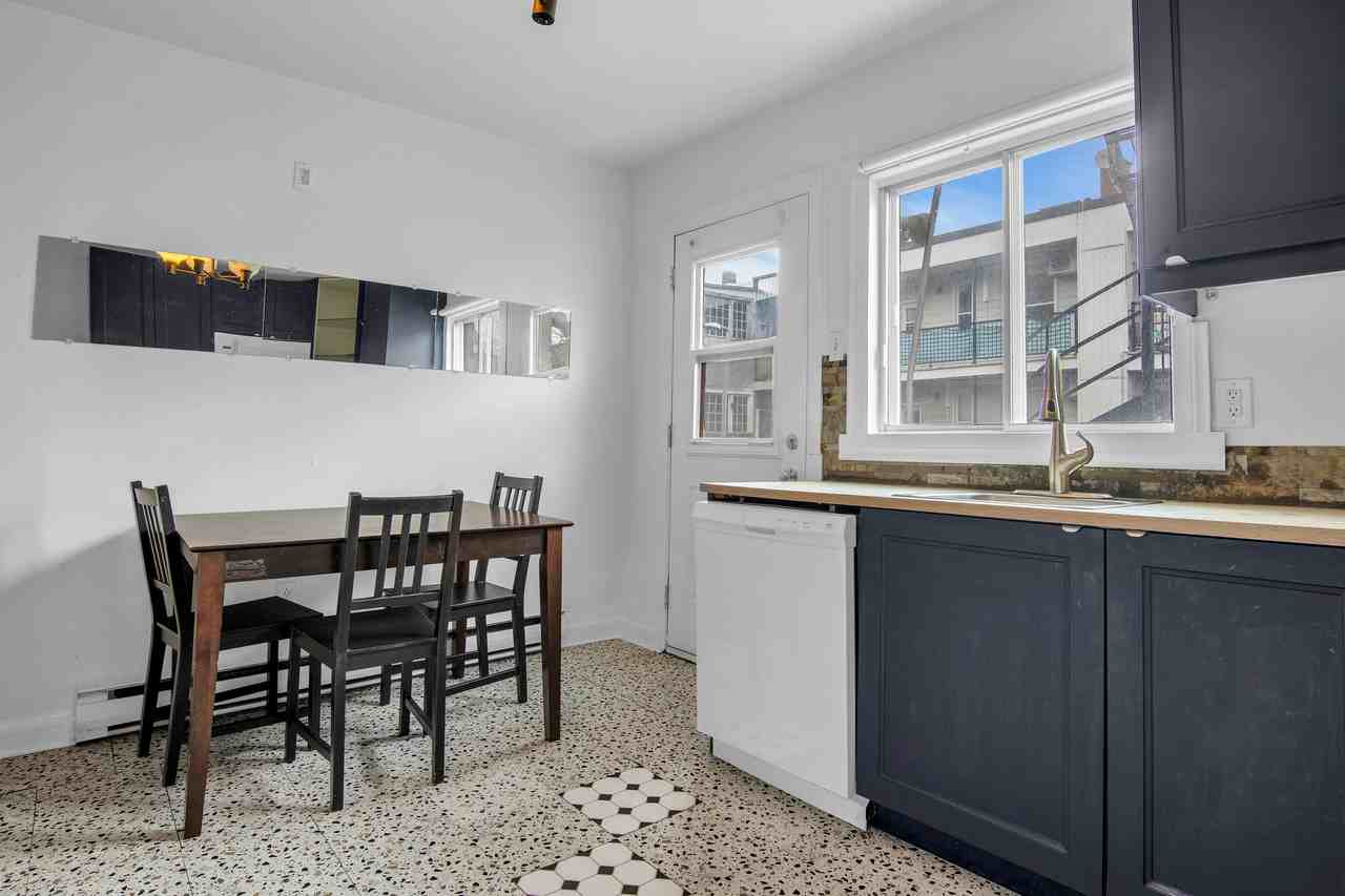 947 Rue Lacasse - Photo 7 of 10