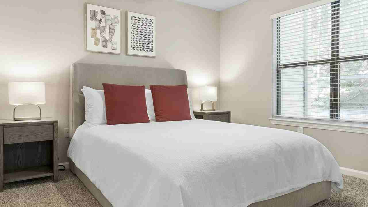 200 Mirage Ave - Photo 4 of 29