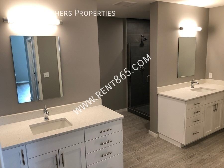 333 W Depot Ave #401 - Photo 6 of 12