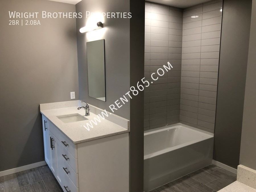 333 W Depot Ave #401 - Photo 7 of 12