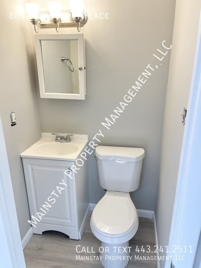 8852 Pennsbury Pl - Photo 7 of 23
