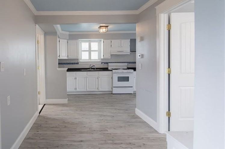 35 Houston Ave #1 - Photo 5 of 13