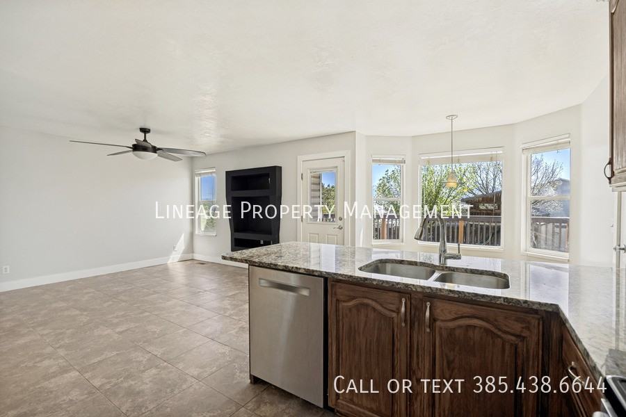 13863 S Kessler Peak Dr #A - Photo 4 of 20