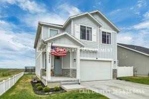 featured image of 3056 S Shoreline Dr