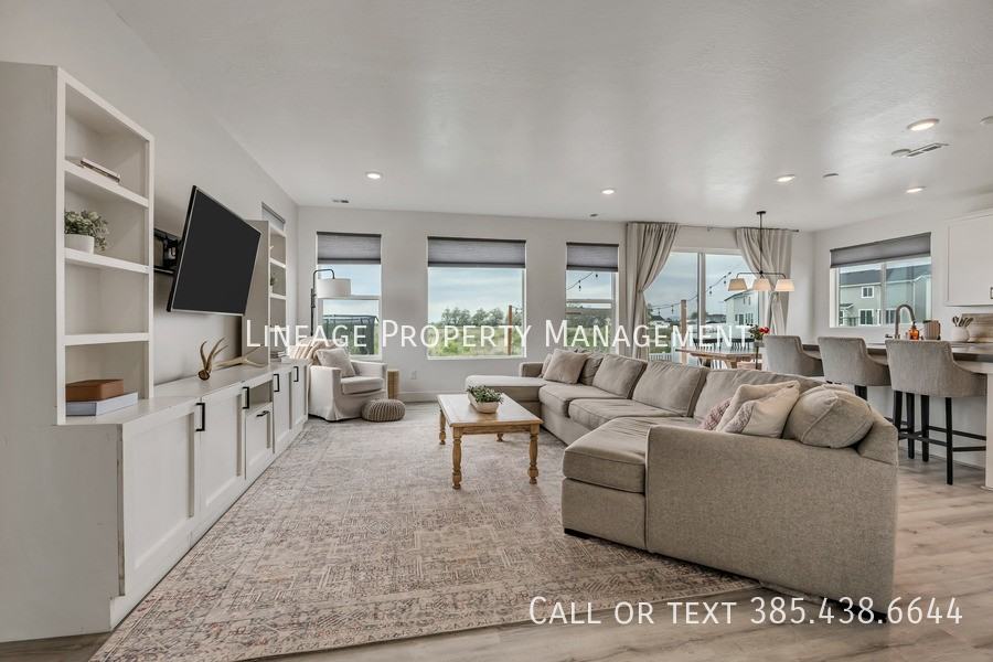3056 S Shoreline Dr - Photo 3 of 18