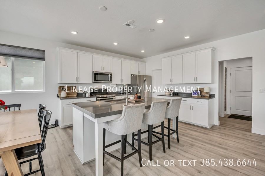 3056 S Shoreline Dr - Photo 4 of 18