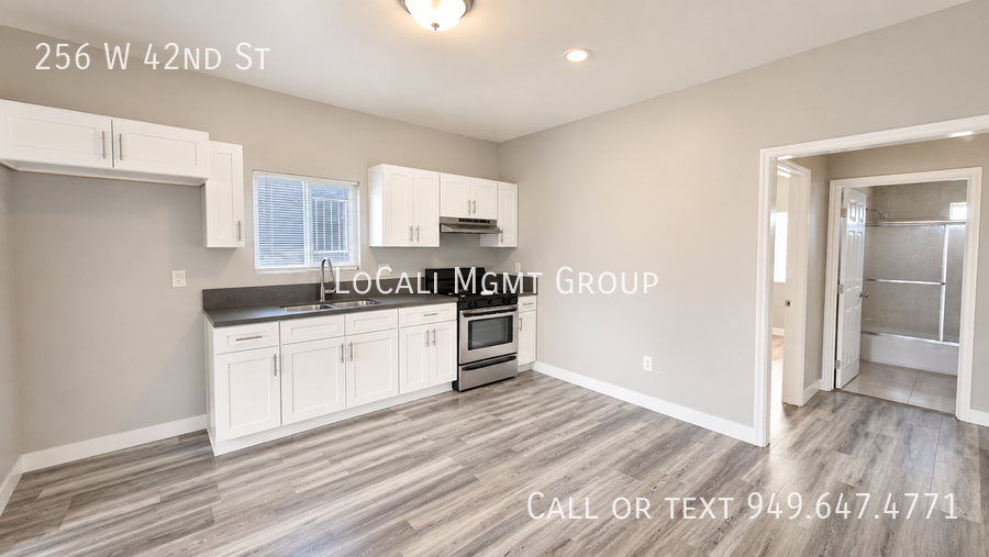 256 W 42nd St - Photo 4 of 8