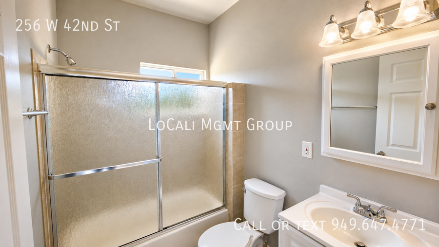 256 W 42nd St - Photo 5 of 8