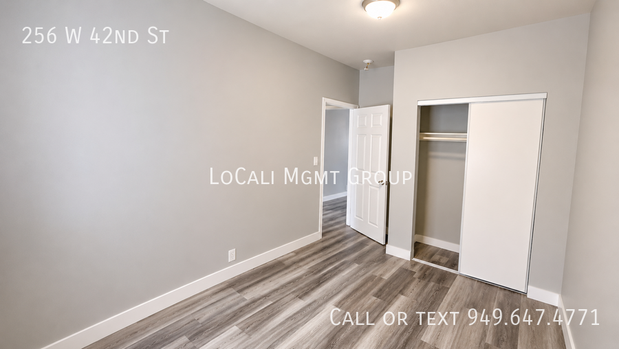 256 W 42nd St - Photo 6 of 8
