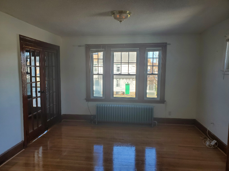 21 Gillette St - Photo 5 of 17