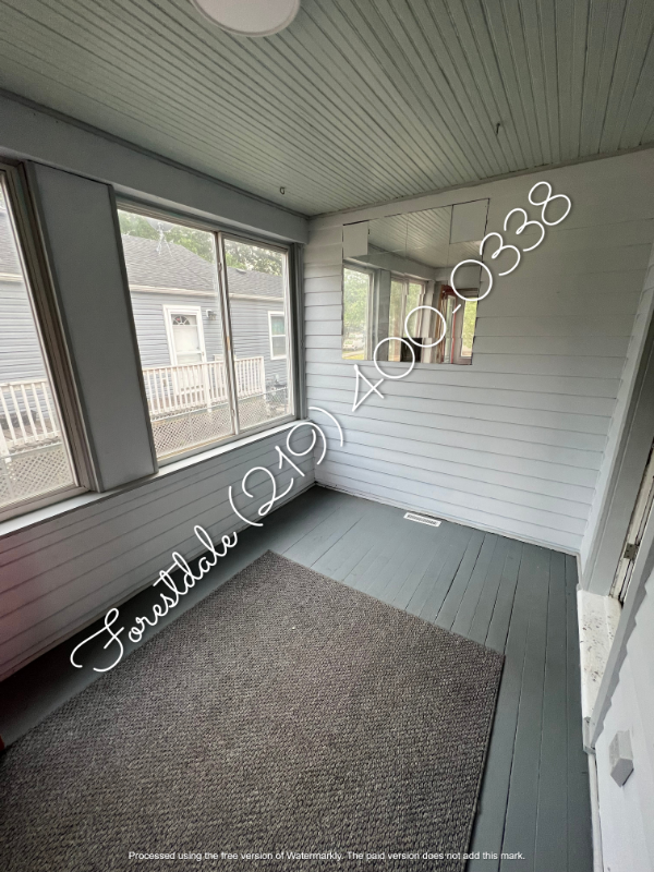 6746 Forestdale Ave - Photo 3 of 27