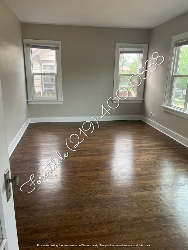 6746 Forestdale Ave - Photo 5 of 27