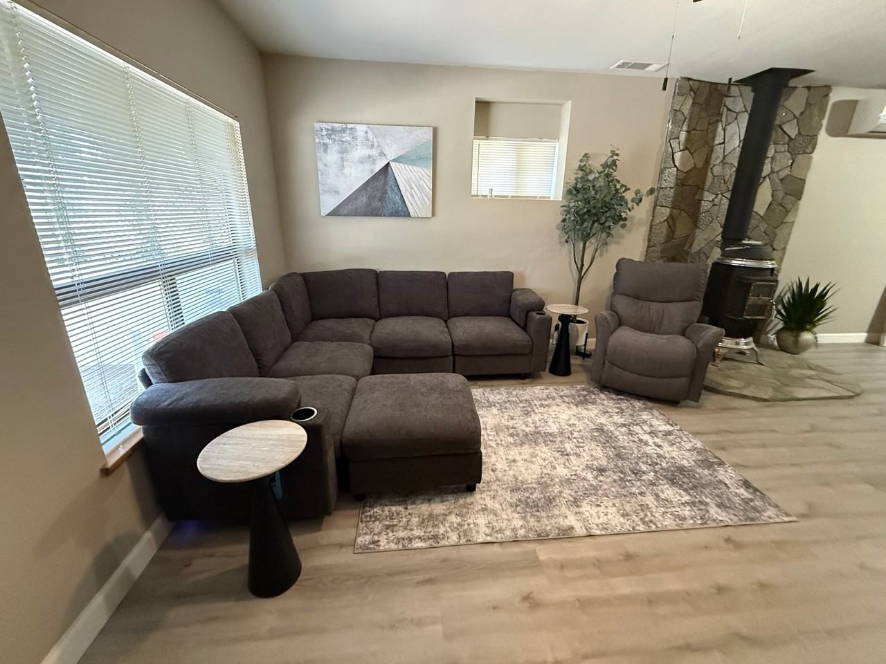 11 Kokanee Dr - Photo 2 of 8
