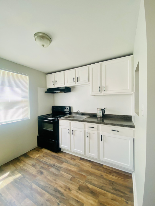 201 Chandler Dr #4D - Photo 3 of 13