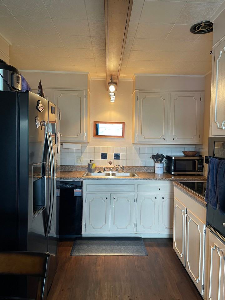 2351 Austin St - Photo 6 of 15