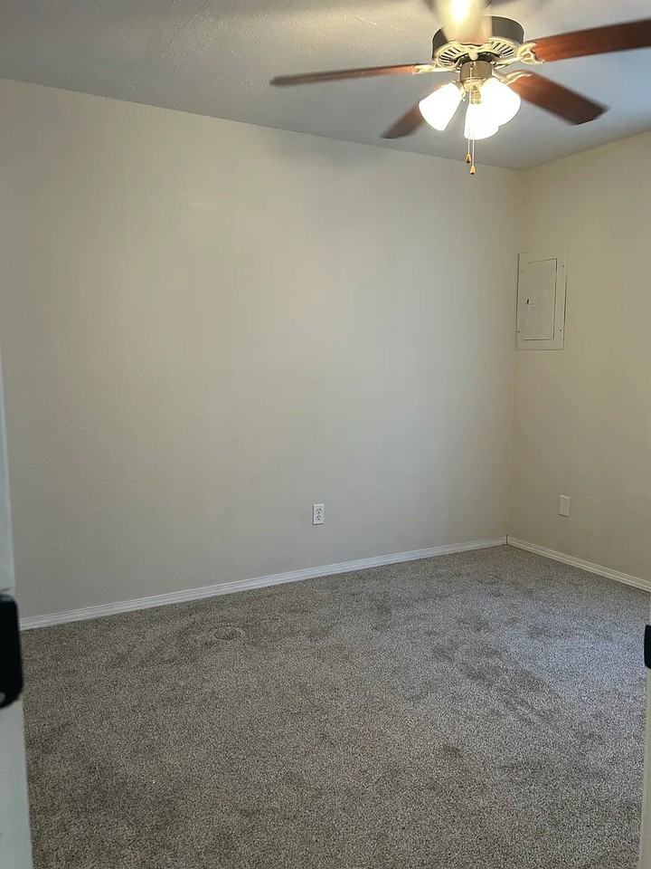 1409 N Clay Ave #A - Photo 6 of 11