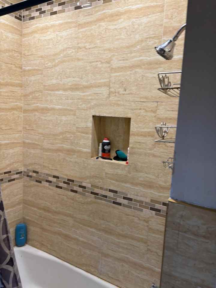 101 W Oakmont Dr - Photo 3 of 7