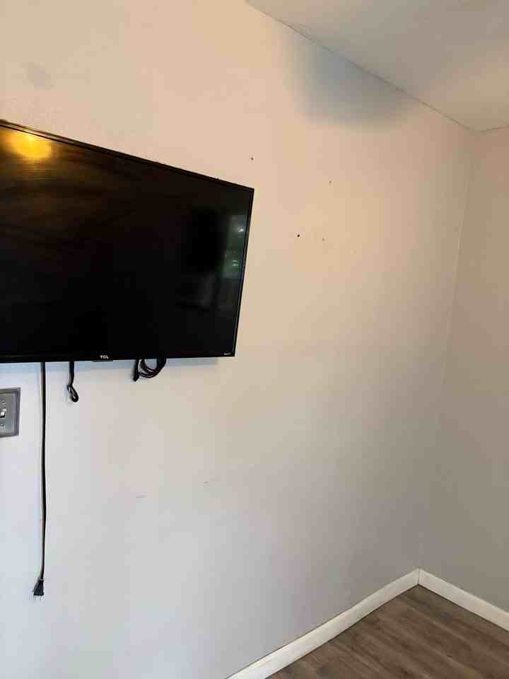 101 W Oakmont Dr - Photo 4 of 7