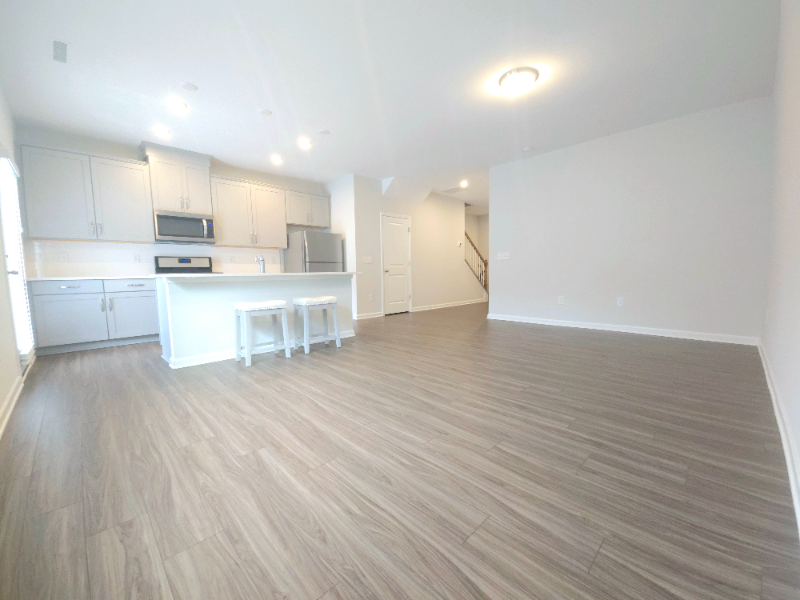 804 Oak Center Dr - Photo 3 of 23