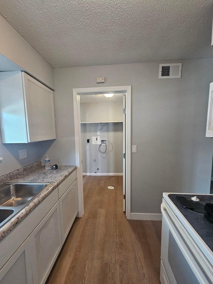 742 Demaret Dr #2 - Photo 3 of 9