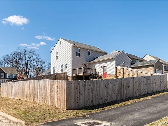 3101 Divine Dr - Photo 3 of 3