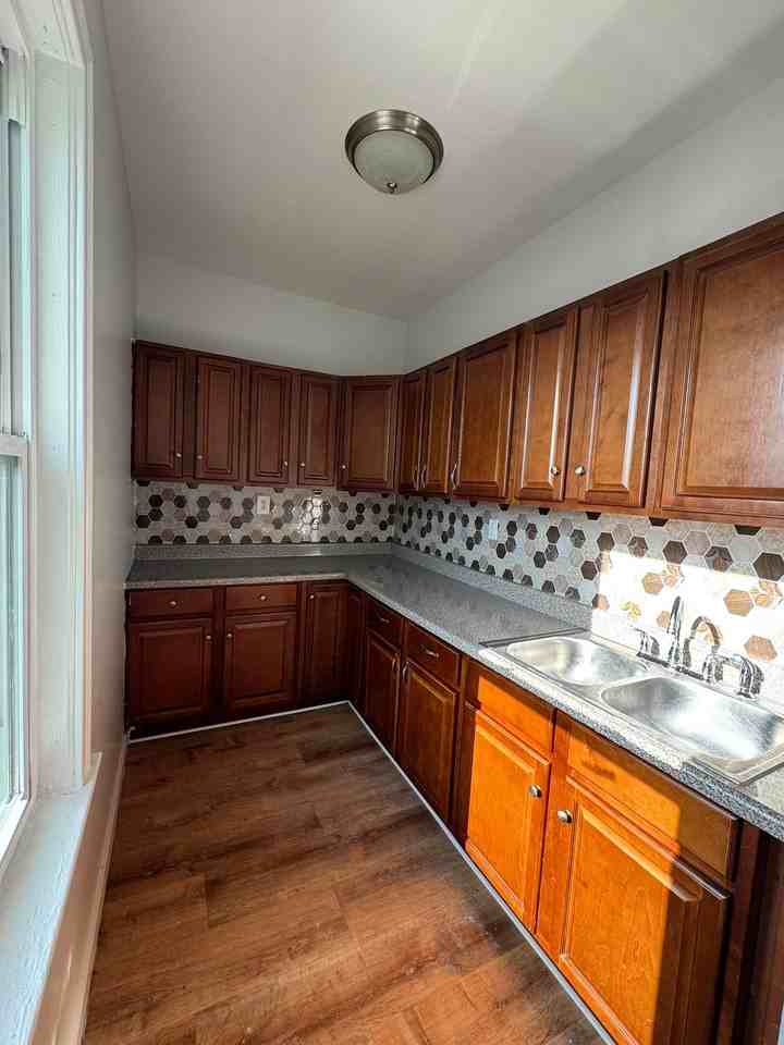 11 Pattison St #2 - Photo 3 of 6
