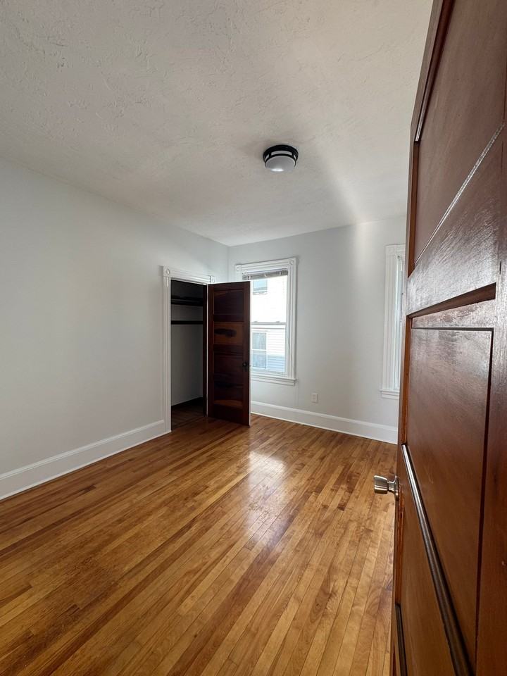 11 Pattison St #2 - Photo 4 of 6