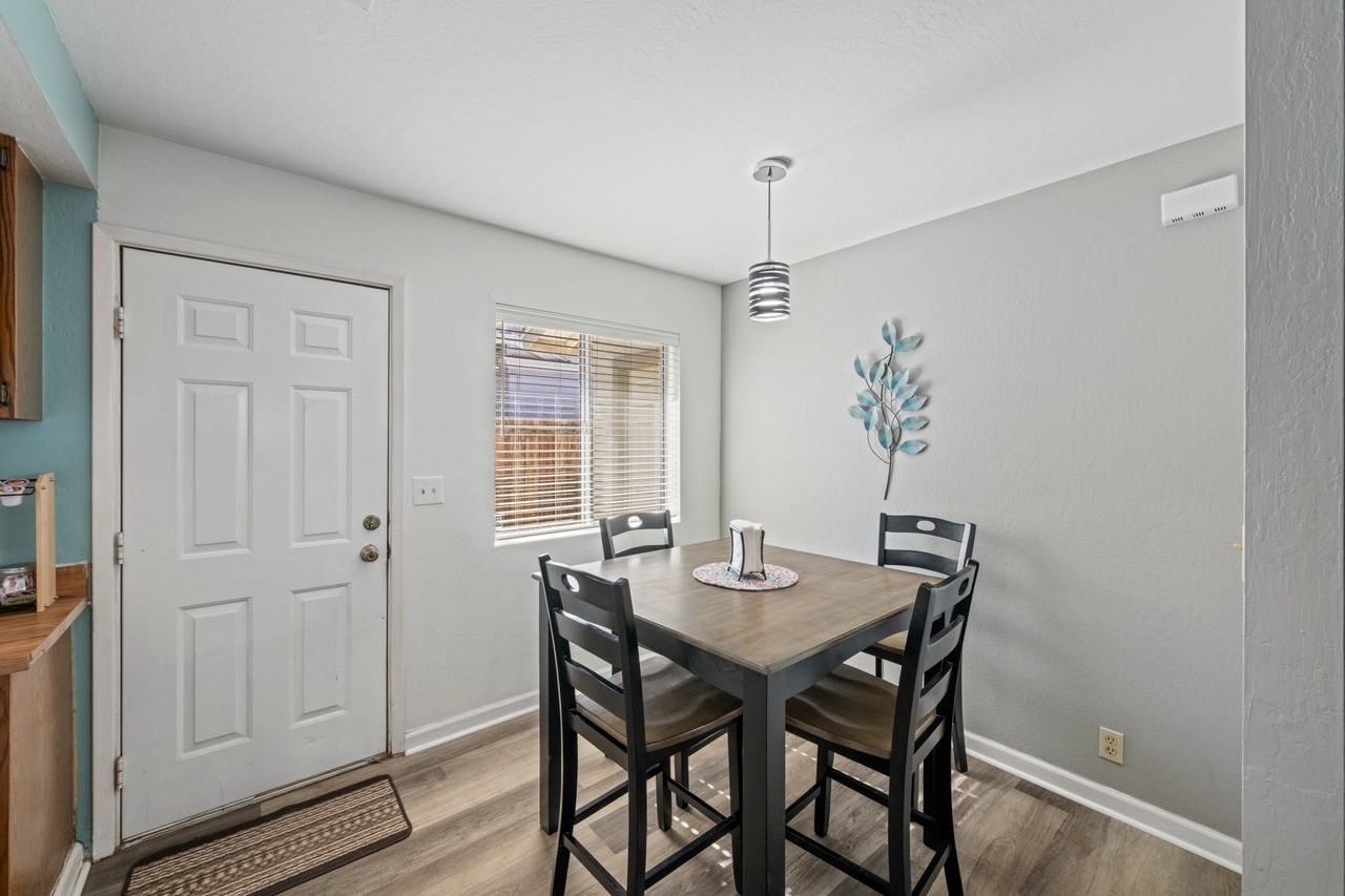 1237 Lenrey Ave - Photo 4 of 20