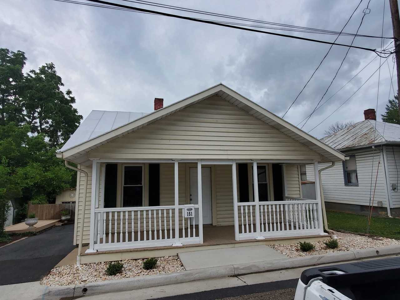 151 Academy St - Photo 2 of 24
