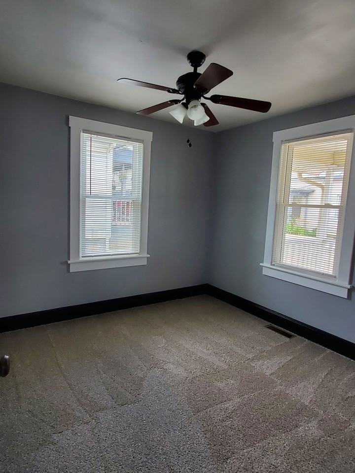 151 Academy St - Photo 7 of 24