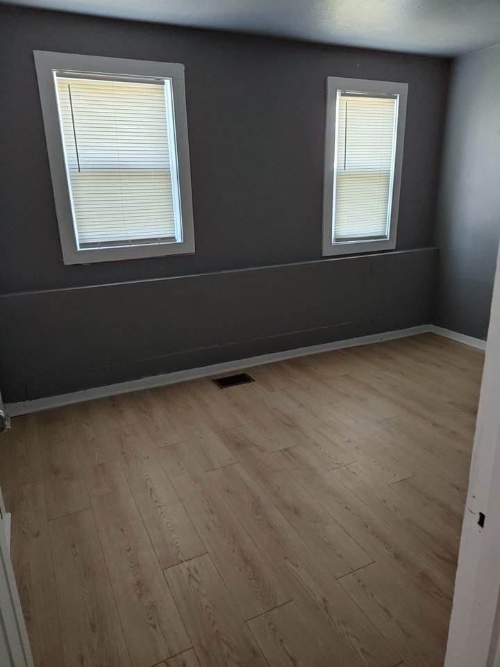1225 Norwood Rd #UP - Photo 3 of 7