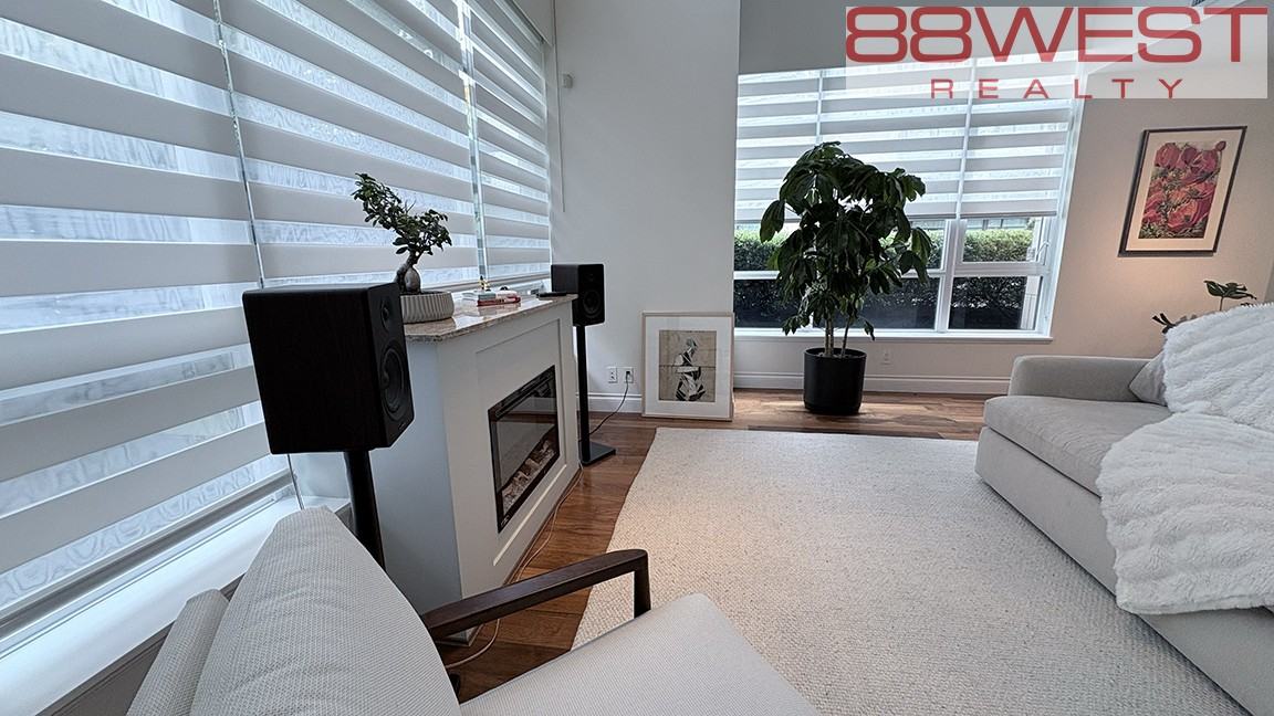 167 Esplanade West - Photo 5 of 30