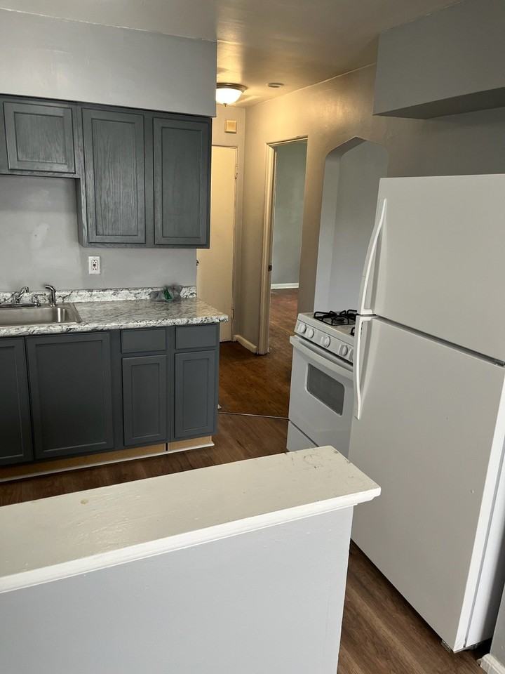 3777 Lincoln St - Photo 3 of 11