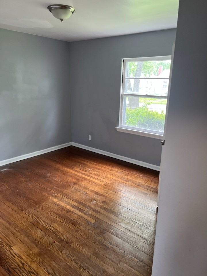 3777 Lincoln St - Photo 6 of 11