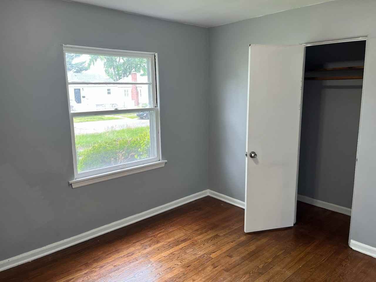 3777 Lincoln St - Photo 7 of 11