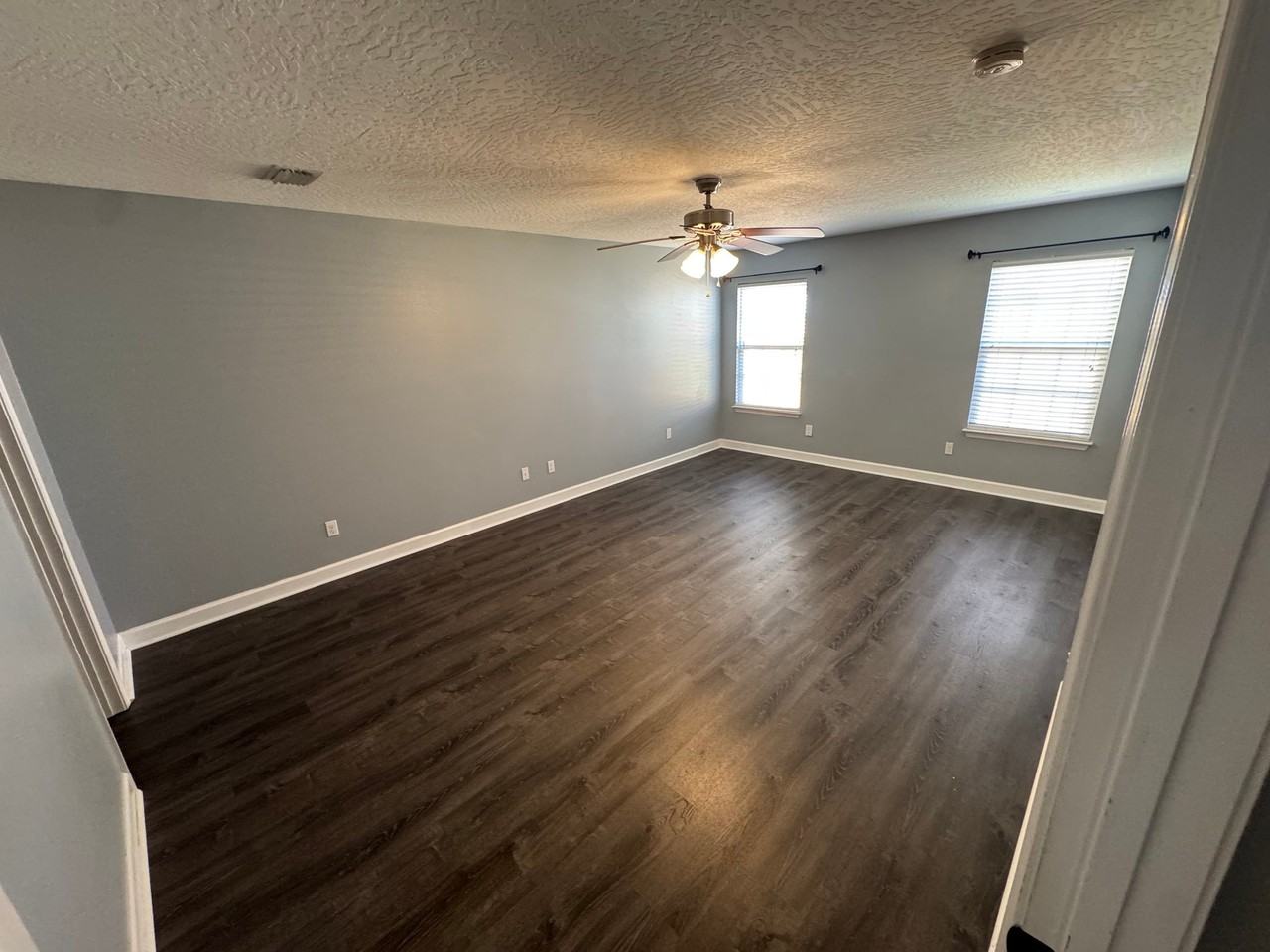 1705 Pahl Ct - Photo 5 of 15