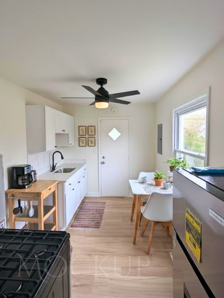 23723 Vassar Ave - Photo 4 of 17