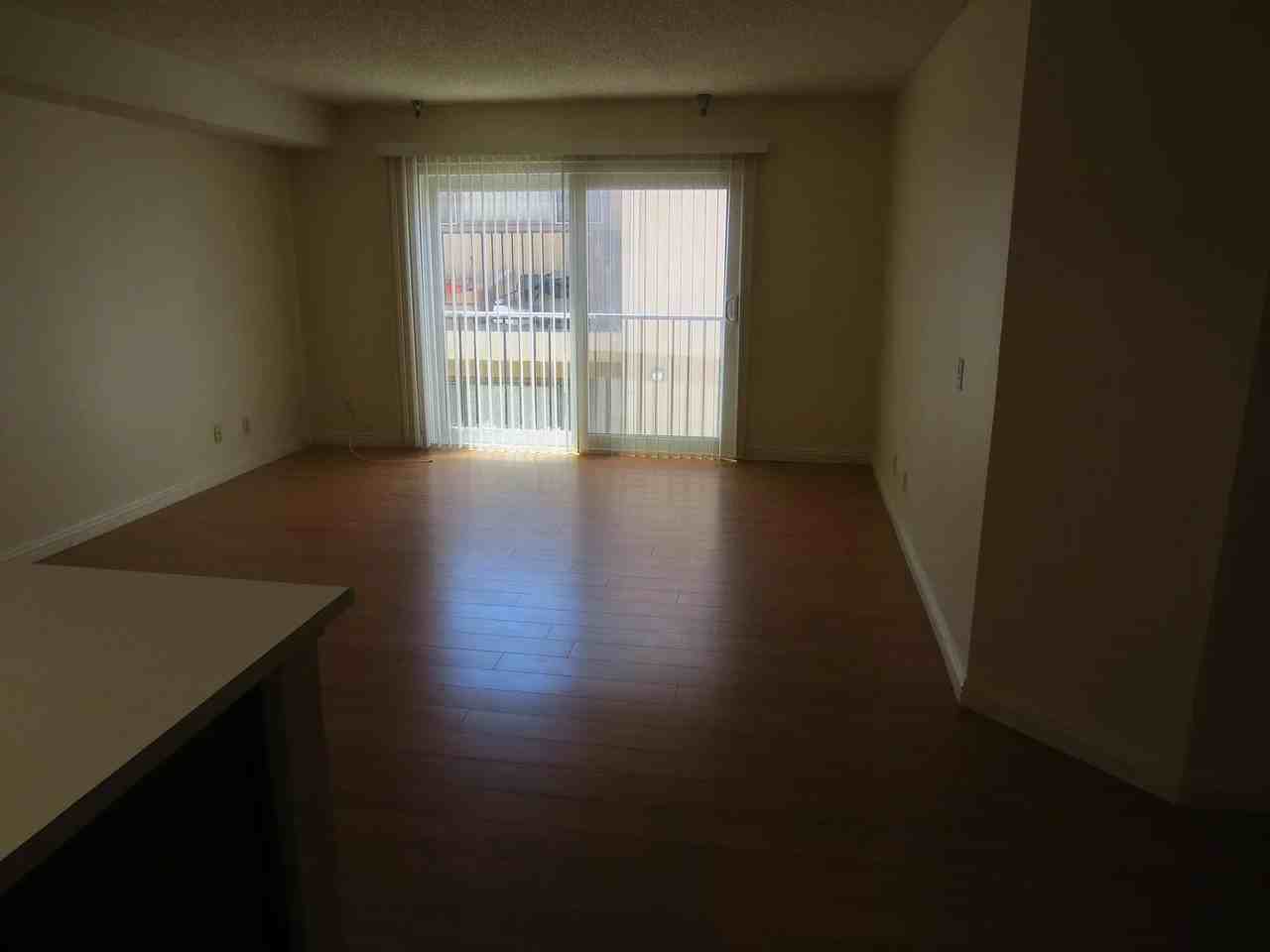 10611 Moorpark St - Photo 3 of 8