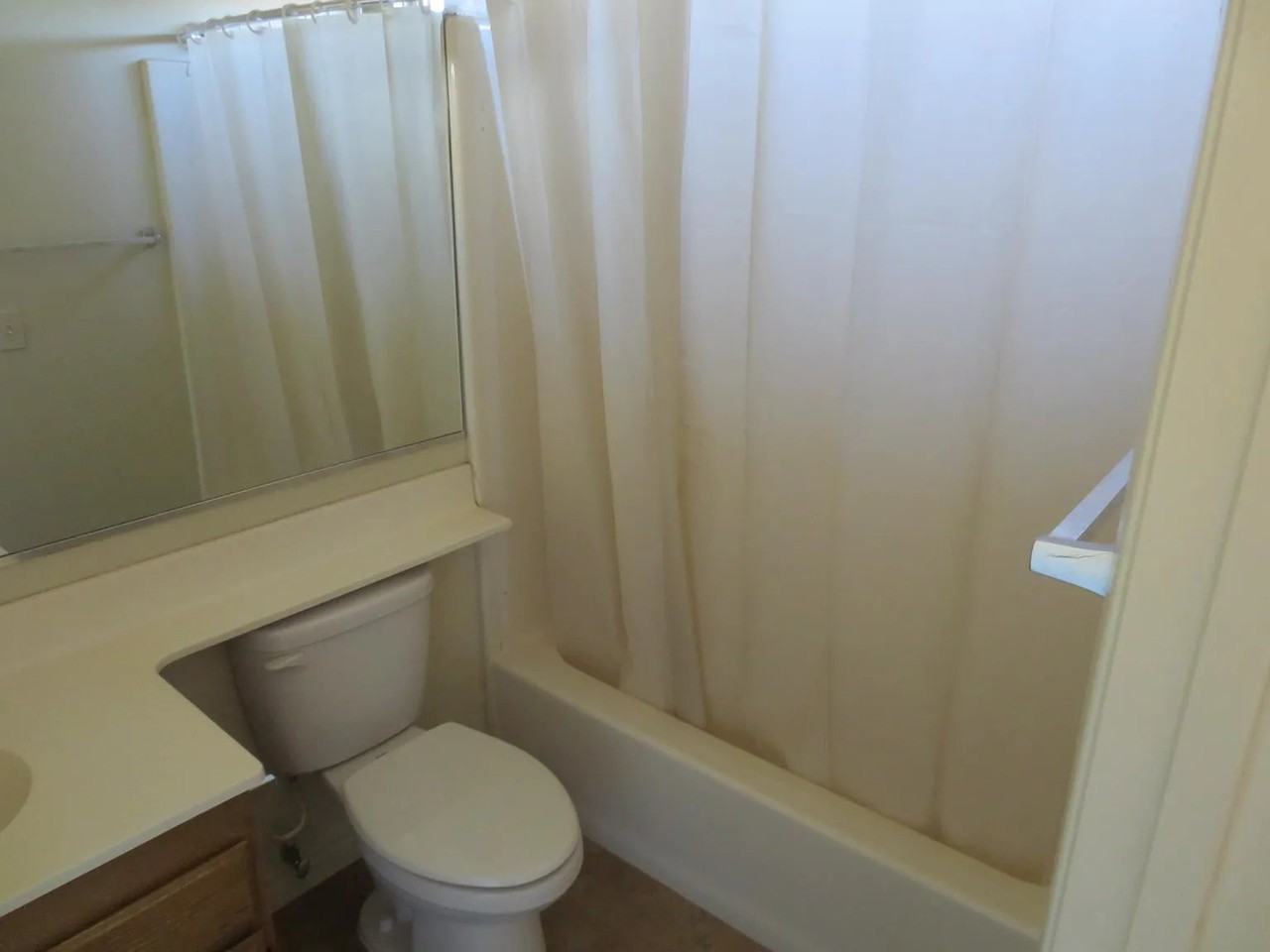 10611 Moorpark St - Photo 5 of 8