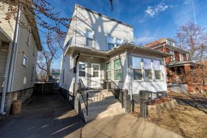 featured image of 23 Mason St