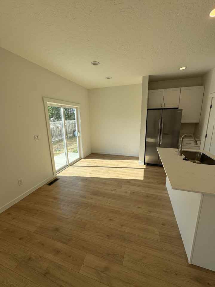 1005 S Chestnut St #1005 - Photo 6 of 18