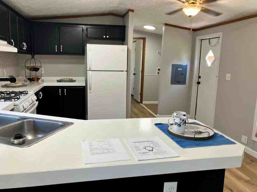 44 Deerwood Park - Photo 5 of 12